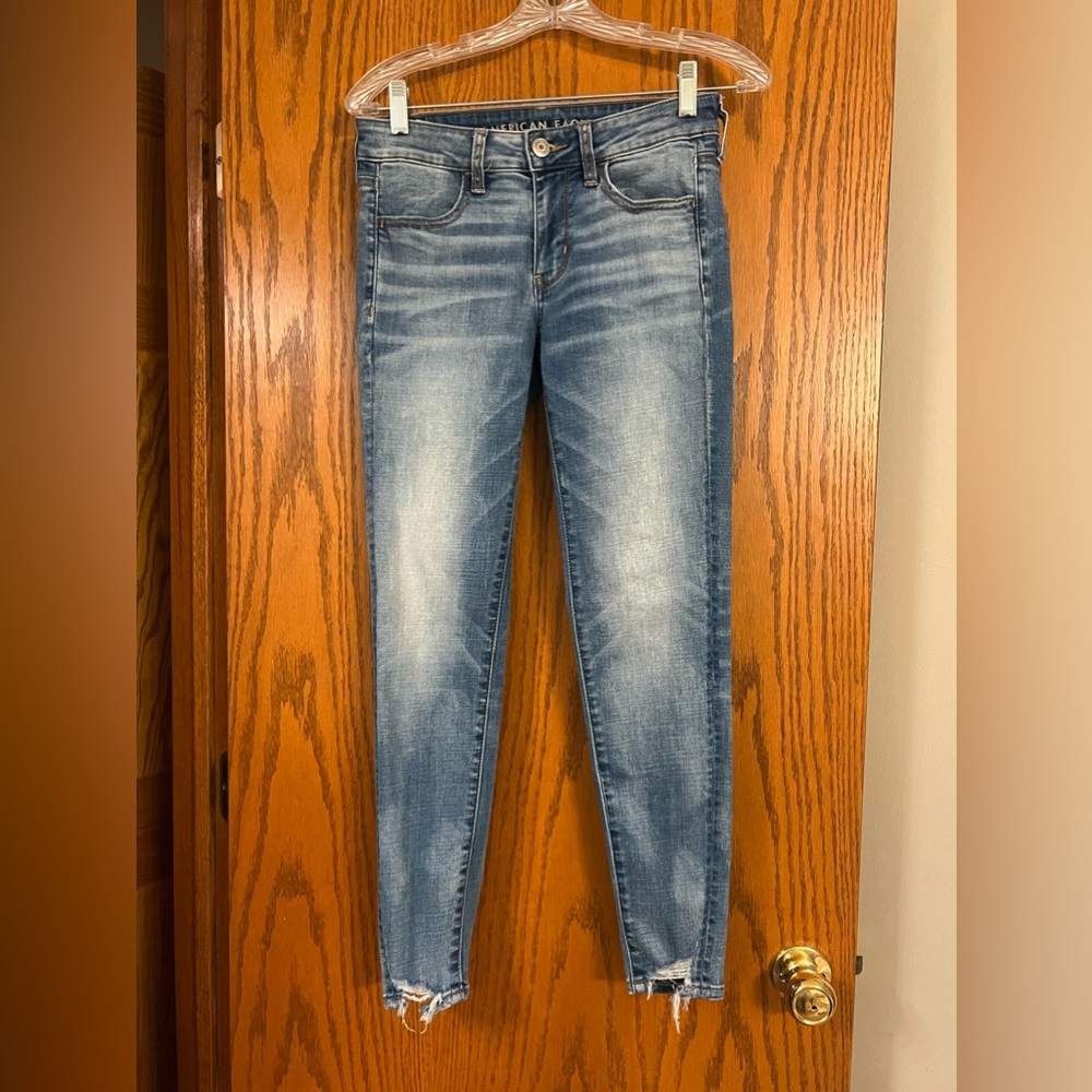 EUC Women's American Eagle Super Stretch Low Rise Jegging Size 4R